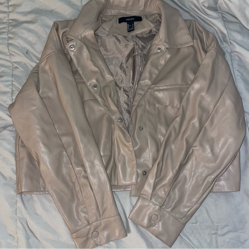 FOREVER 21 CROP LEATHER BLAZER IN BLUSH